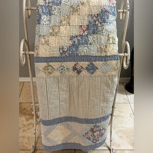 Vtg Patchwork Quilt King Blanket Hand Stitched “Trip Around The World”  114x110”